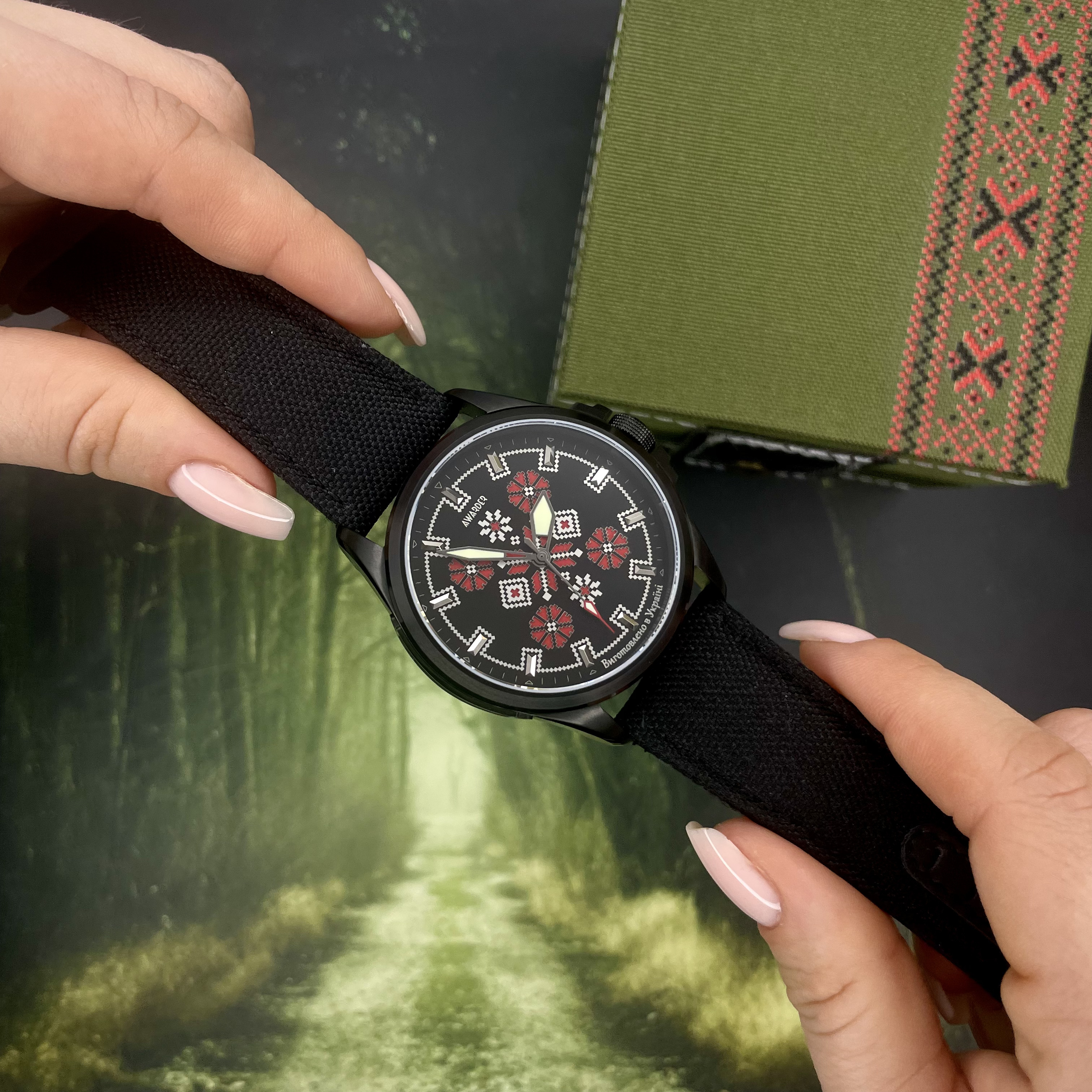 Awarder Embroidery Black-Red Black Battery 10ATM - 6