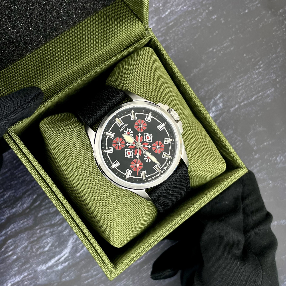 Awarder Embroidery Silver-Red Black Battery 10ATM - 3