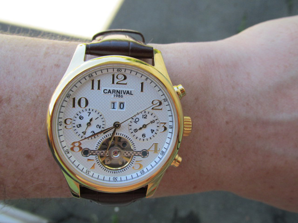 Carnival Swiss Brown - 21