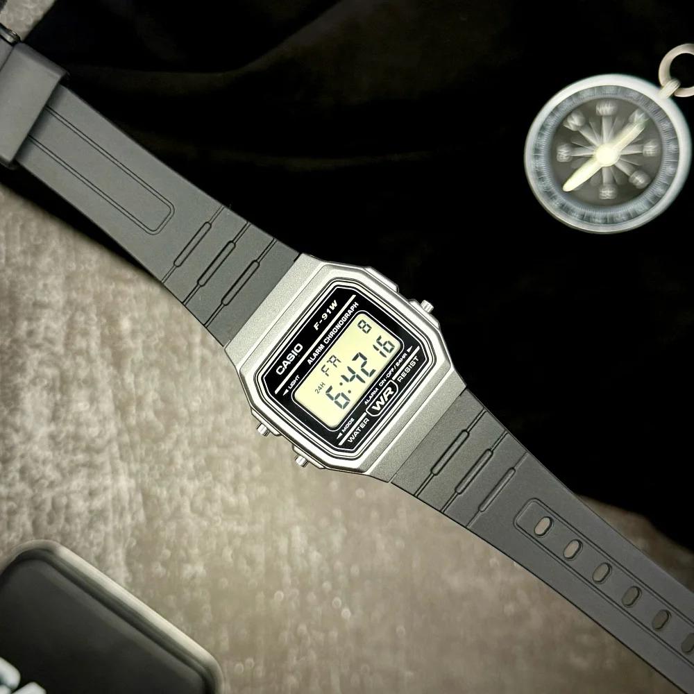 Casio F-91WM-1B - 3