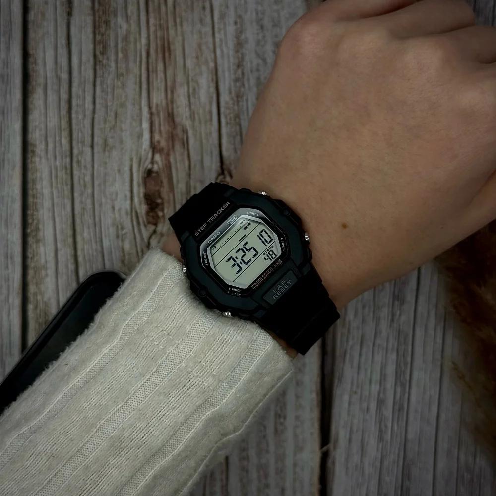 Casio LWS-2200H-1A - 2