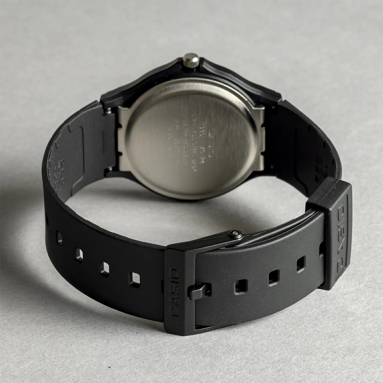 Casio MQ-24-9E - 5