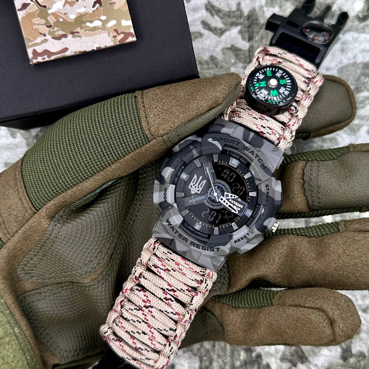 Patriot 005 Тризуб срібло Сірий камуфляж Паракордовий ремінець Desert Camo + Короб - 2