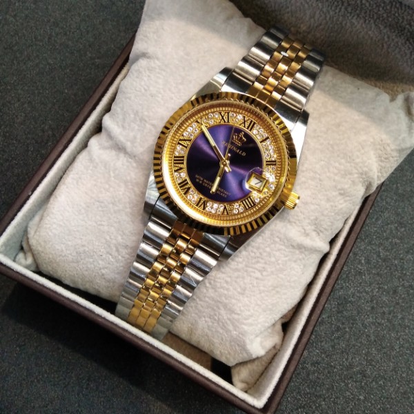 Reginald Crystal - 7