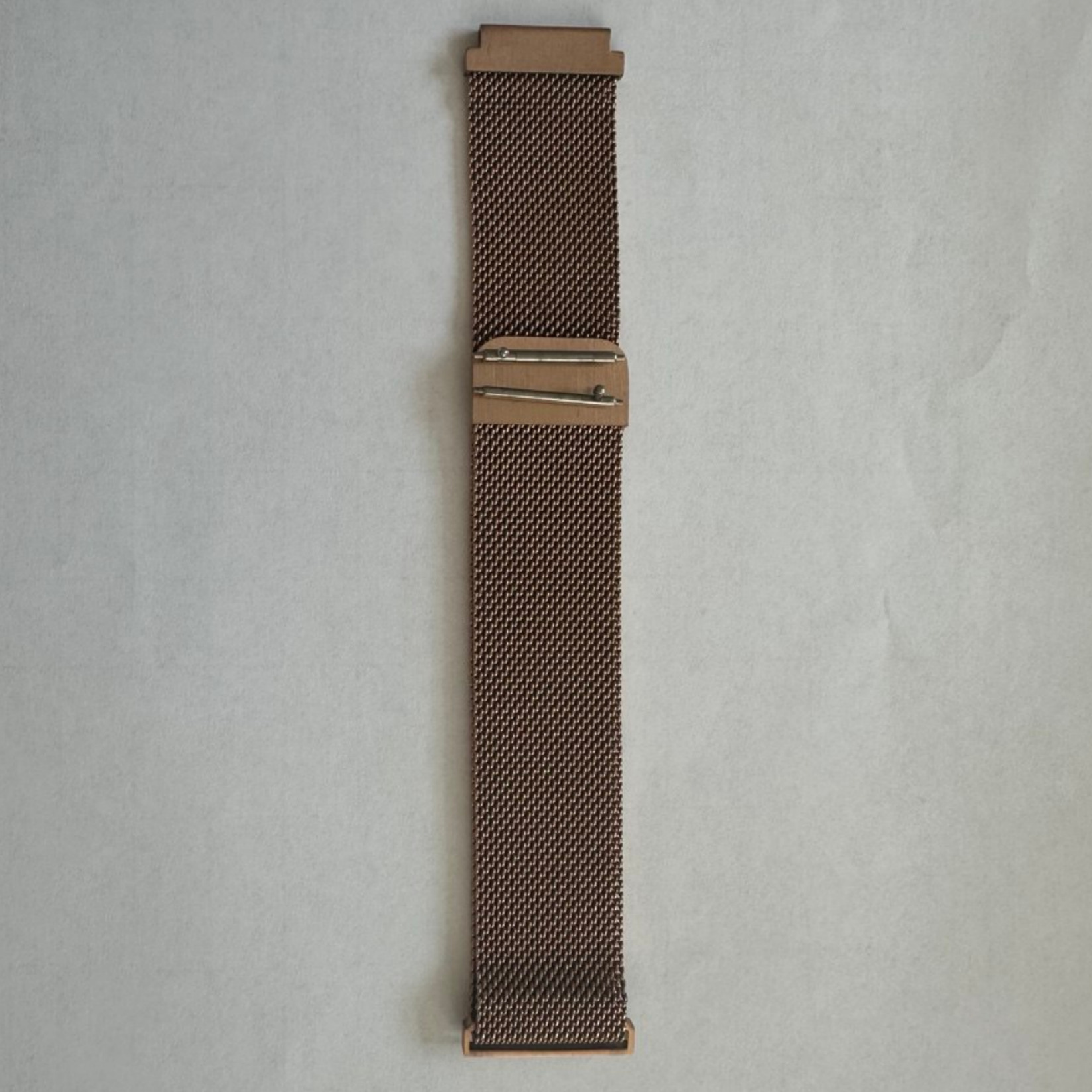 Ремінець магнітний золотий розмір 18 - 4